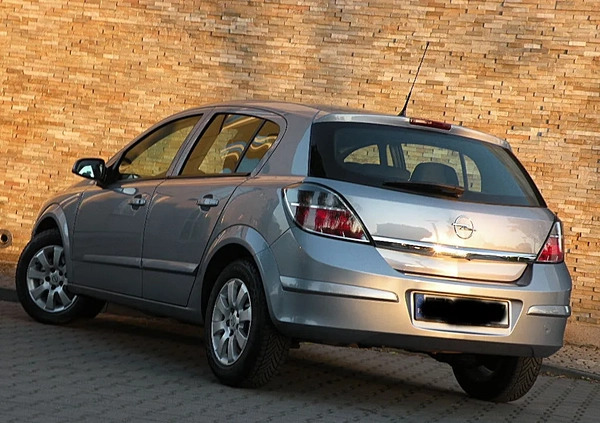 Opel Astra cena 15900 przebieg: 180300, rok produkcji 2009 z Raszków małe 497
